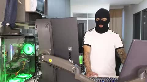 cash_master777 online show from 02/22/26, 11:09