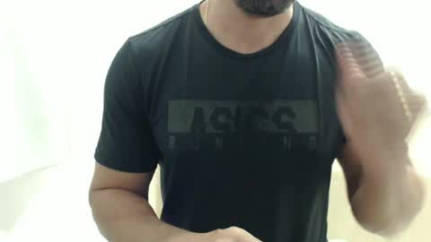 Snapshot of cashmastermuscle77 chatting on 05/04/26, 10:11 cashmastermuscle77 online show from 05/04/26, 10:11