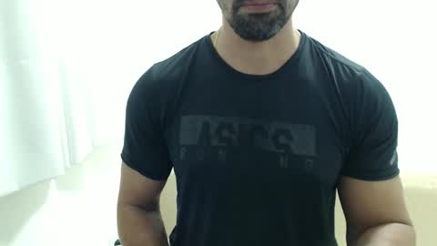 Snapshot of cashmastermuscle77 chatting on 05/04/26, 10:17 cashmastermuscle77 online show from 05/04/26, 10:17