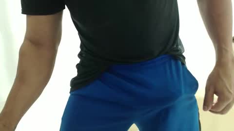 Snapshot of cashmastermuscle77 chatting on 05/06/26, 10:31 cashmastermuscle77 online show from 05/06/26, 10:31