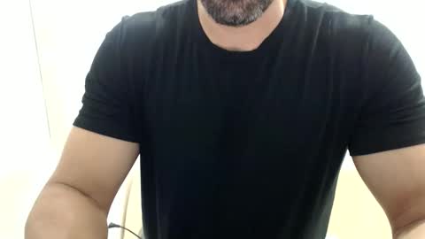 Snapshot of cashmastermuscle77 chatting on 05/24/26, 11:26 cashmastermuscle77 online show from 05/24/26, 11:26