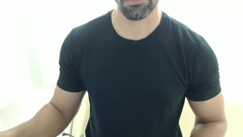 Snapshot of cashmastermuscle77 chatting on 05/25/26, 10:21 cashmastermuscle77 online show from 05/25/26, 10:21