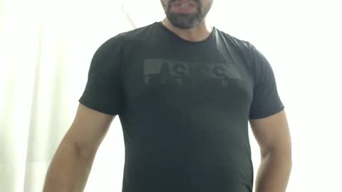 Snapshot of cashmastermuscle77 chatting on 05/27/26, 11:46 cashmastermuscle77 online show from 05/27/26, 11:46