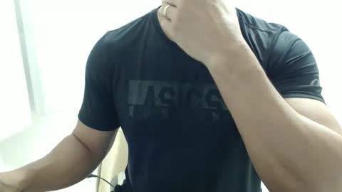 Snapshot of cashmastermuscle77 chatting on 06/01/26, 12:56 cashmastermuscle77 online show from 06/01/26, 12:56