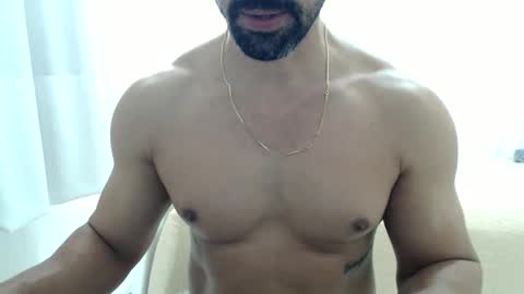 Snapshot of cashmastermuscle77 chatting on 06/01/26, 01:02 cashmastermuscle77 online show from 06/01/26, 01:02