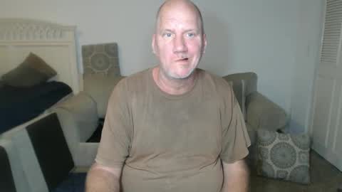 Snapshot of casinocam chatting on 03/05/25, 12:27 CasinoCam online show from 03/05/25, 12:27