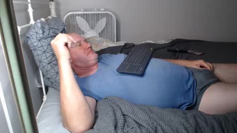 Snapshot of casinocam chatting on 09/10/25, 05:35 CasinoCam online show from 09/10/25, 05:35