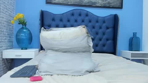 Snapshot of casper_white_ chatting on 10/03/25, 05:04 casper_white_ online show from 10/03/25, 05:04