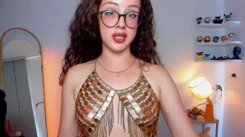 Snapshot of cassandra_caiin chatting on 10/25/25, 06:35 Cassie online show from 10/25/25, 06:35