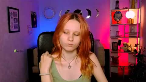 Snapshot of cassandra_nik chatting on 07/08/26, 12:09 Cassandra online show from 07/08/26, 12:09