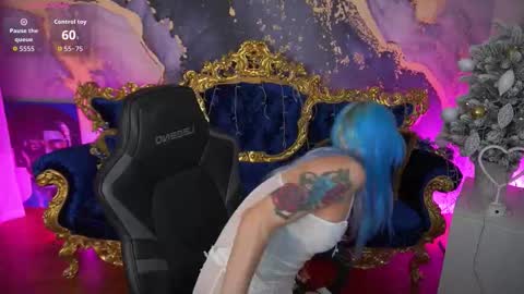 Cassandra online show from 02/10/26, 11:31