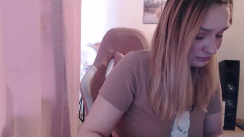 Snapshot of cassandratate chatting on 02/10/26, 12:09 Casey Chris online show from 02/10/26, 12:09