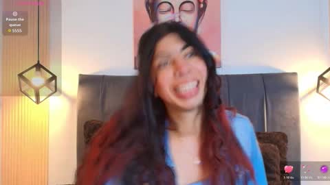 Snapshot of cassie_bloom chatting on 11/28/25, 08:22 cassie_bloom online show from 11/28/25, 08:22