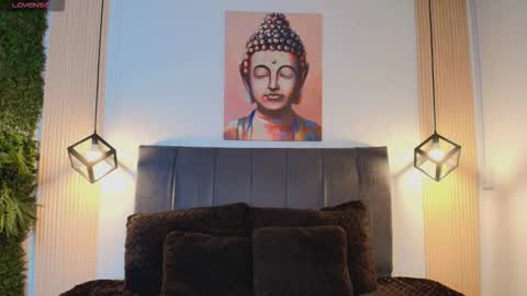 Snapshot of cassie_bloom chatting on 12/14/25, 08:13 cassie_bloom online show from 12/14/25, 08:13