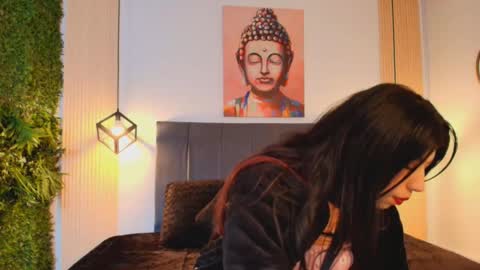 cassie_bloom online show from 12/17/25, 08:04