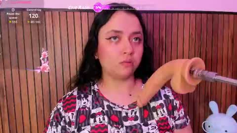 Snapshot of cassie_ibarra chatting on 07/04/26, 07:20 cassie online show from 07/04/26, 07:20