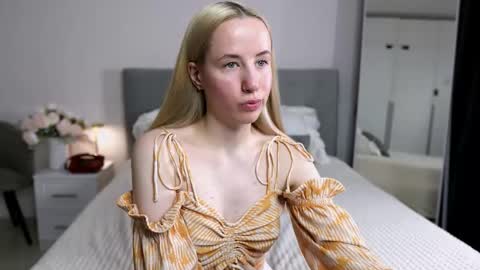 Cassie online show from 11/16/25, 09:20