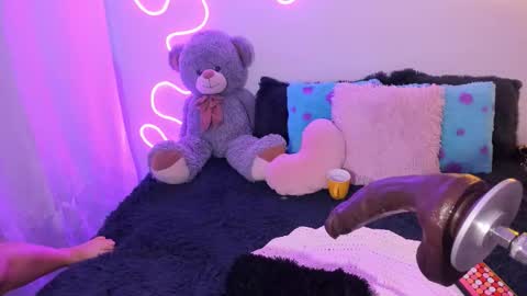 Snapshot of cassiebigass_ chatting on 10/08/25, 01:42 Bela igzaii9r online show from 10/08/25, 01:42