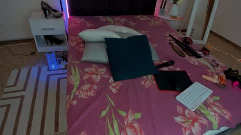 Cassie online show from 01/24/25, 06:46