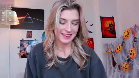 Im Cassie3 online show from 11/04/25, 08:13