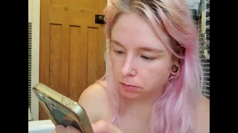 Cassie online show from 02/04/26, 08:42