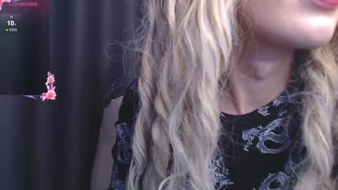 Snapshot of cassiemich chatting on 01/12/25, 12:23 Cassie online show from 01/12/25, 12:23