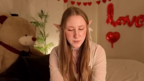 Snapshot of cassiereborn chatting on 02/15/26, 11:45 Casey online show from 02/15/26, 11:45