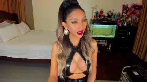 CassieValbalera online show from 04/02/26, 01:58