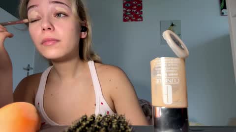 Snapshot of cassijent chatting on 02/28/26, 08:26 Olivia online show from 02/28/26, 08:26