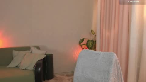 Snapshot of cassisland chatting on 12/15/24, 08:15 cassandra online show from 12/15/24, 08:15