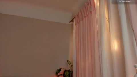 Snapshot of cassisland chatting on 12/16/24, 01:22 cassandra online show from 12/16/24, 01:22