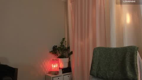 Snapshot of cassisland chatting on 12/30/24, 02:09 cassandra online show from 12/30/24, 02:09