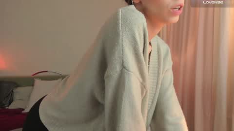 Snapshot of cassisland chatting on 01/10/25, 07:43 cassandra online show from 01/10/25, 07:43