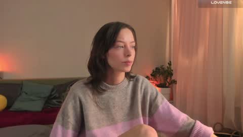 Snapshot of cassisland chatting on 01/19/25, 06:53 cassandra online show from 01/19/25, 06:53