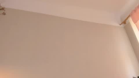 Snapshot of cassisland chatting on 09/19/25, 01:12 cassandra online show from 09/19/25, 01:12