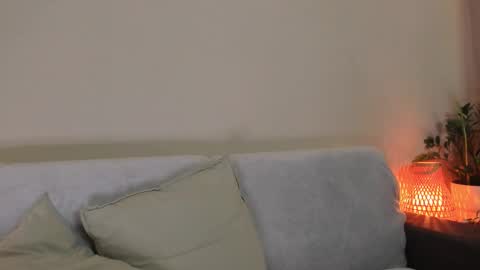 Snapshot of cassisland chatting on 12/21/25, 09:22 cassandra online show from 12/21/25, 09:22