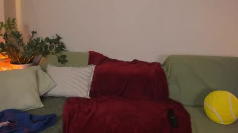  cassandra  online show from 02/16/26, 12:51