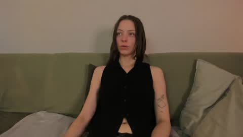 Snapshot of cassisland chatting on 06/22/26, 05:54 cassandra online show from 06/22/26, 05:54