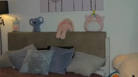 Kierie online show from 11/17/25, 05:57