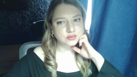 Snapshot of casual__vibes chatting on 04/28/26, 10:42 casual__vibes online show from 04/28/26, 10:42