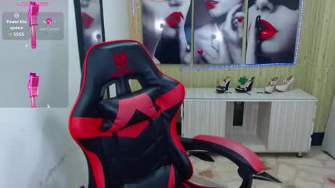 Snapshot of catalehia_milk chatting on 01/29/25, 03:33 C A T A L E H I A online show from 01/29/25, 03:33