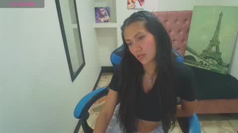 Snapshot of catalehia_milk chatting on 02/05/25, 08:14 C A T A L E H I A online show from 02/05/25, 08:14
