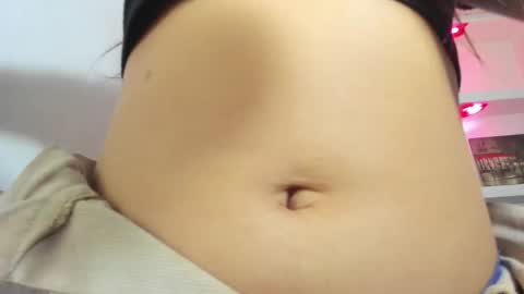 Snapshot of catalehia_milk chatting on 10/17/25, 09:17 C A T A L E H I A online show from 10/17/25, 09:17