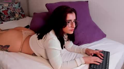 Snapshot of catalehia_moonlight chatting on 01/10/25, 08:26 Cataleha online show from 01/10/25, 08:26
