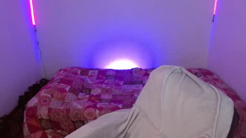 Snapshot of cataleya_cat3 chatting on 10/10/25, 02:21 Fabi online show from 10/10/25, 02:21