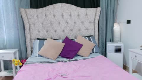 Snapshot of cataleya_divine chatting on 01/13/25, 07:10 Cata Prins  online show from 01/13/25, 07:10