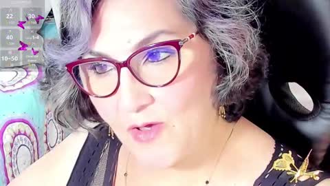 Snapshot of cataleya_mom_ chatting on 09/17/25, 02:13 cataleya  online show from 09/17/25, 02:13