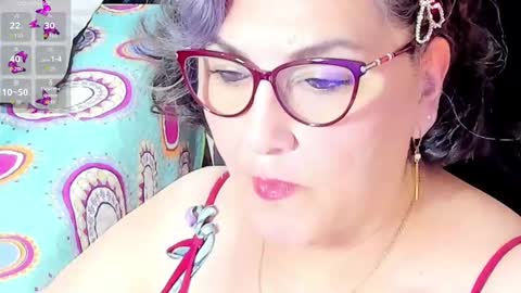 Snapshot of cataleya_mom_ chatting on 09/19/25, 09:11 cataleya  online show from 09/19/25, 09:11