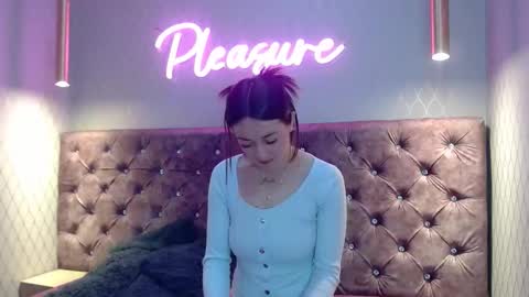 cataleyadamourx online show from 01/08/26, 11:34