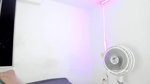 Snapshot of cataliana_mega1 chatting on 11/06/25, 11:04 celiscatalina instagram online show from 11/06/25, 11:04